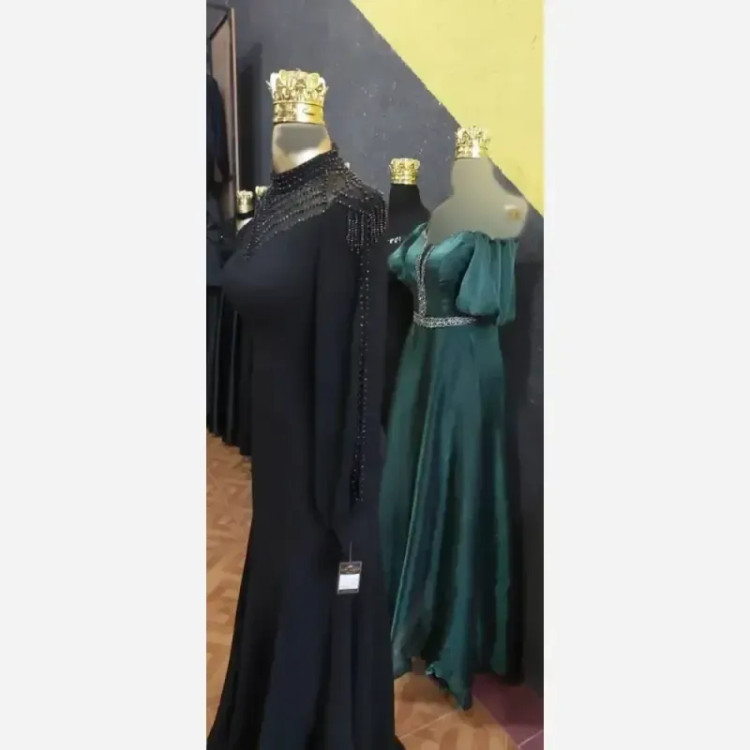 ماکسی مجلسی کرپ دالقیچ سنگدوزی شده مشکی مدل مانیا