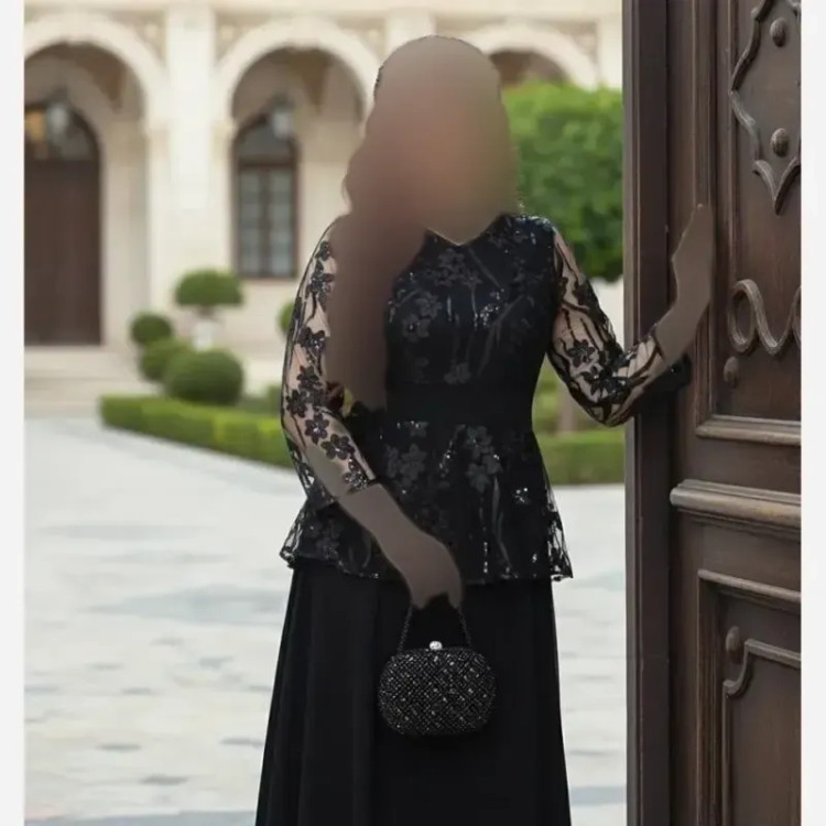 ماکسی مجلسی زنانه کرپ لمه و گیپور پولک دوزی مشکی مدل مژگان