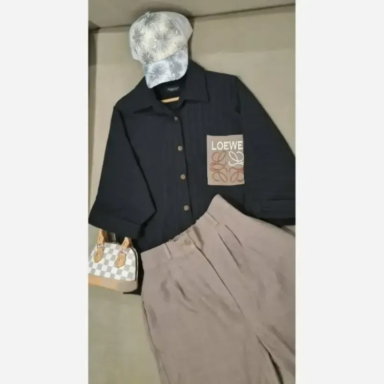 ست شومیز و شلوار لایرا سایز فری سایز 40 تا 50 درجه یک