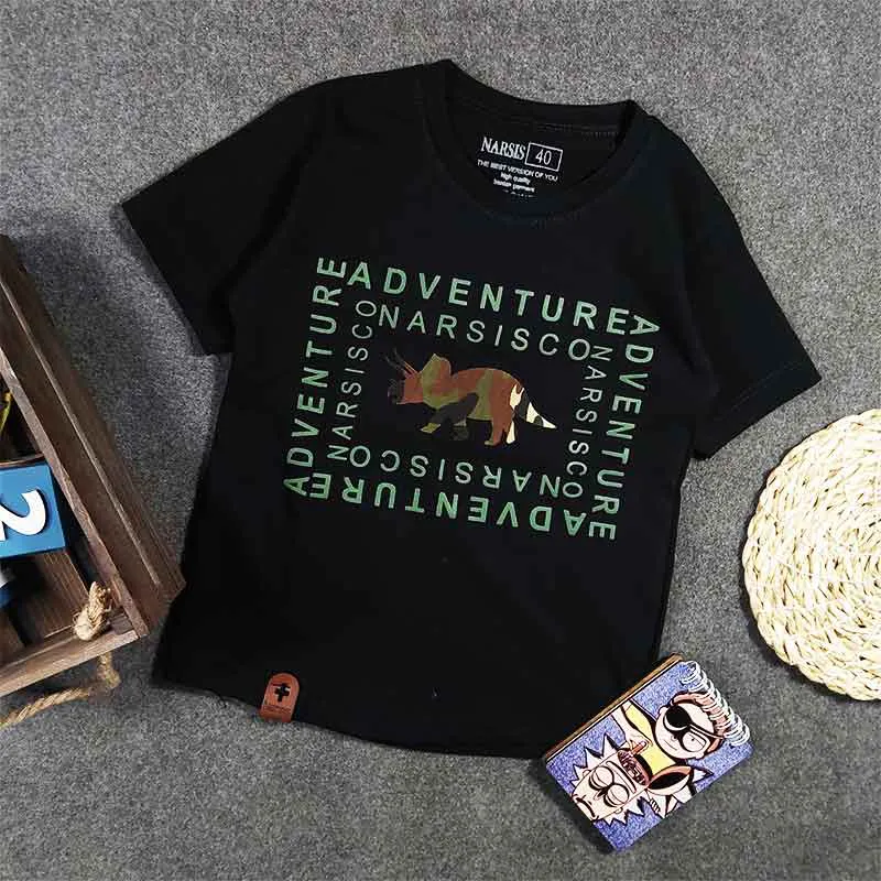 تیشرت مشکی پسرانه طرح کرگدن یقه گرد پنبهای